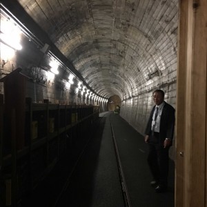 隧道蔵レール