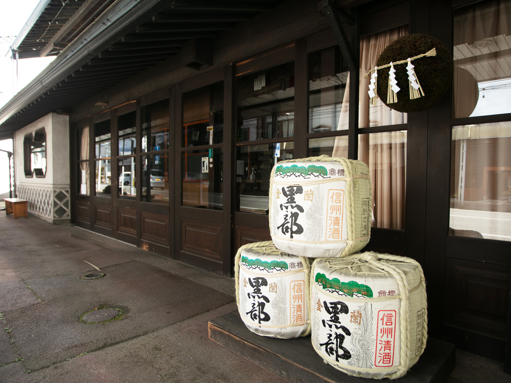 紀州産日本ミズゴケ 22～25センチザル山盛り1杯山野草 鉢植え 野生蘭 紀州
